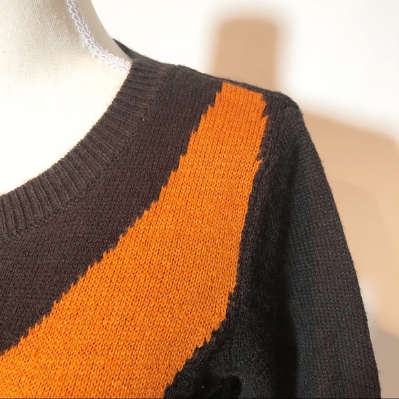 ** H&M Divided Fox Sweater Size XS - Picture 3 of 5